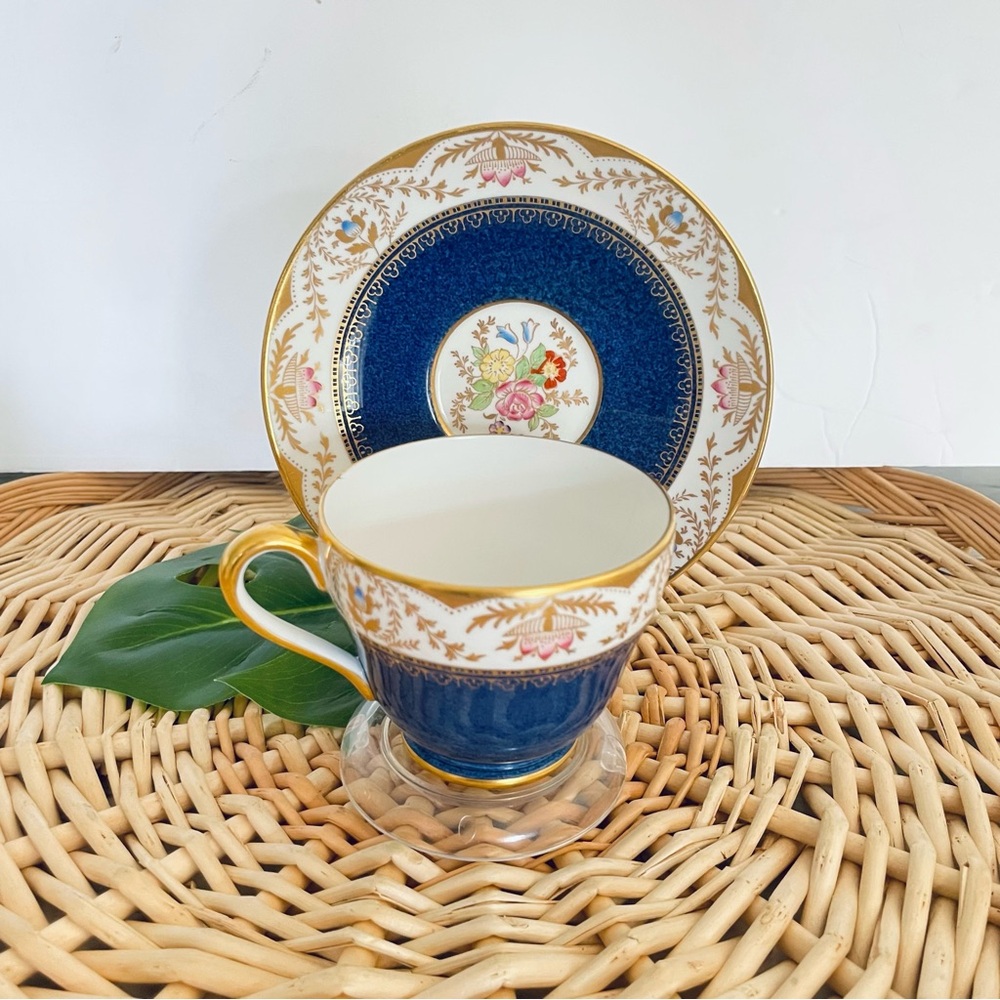 Spode “Regent” Vintage blue and gold hand painted floral teacup and saucer set - Picture 10 of 14